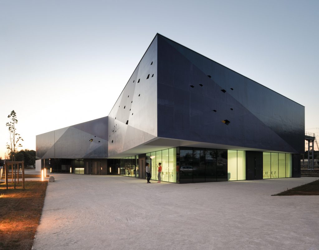 Community Centre in Venarey-Les Laumes - Dominique Coulon & Associés